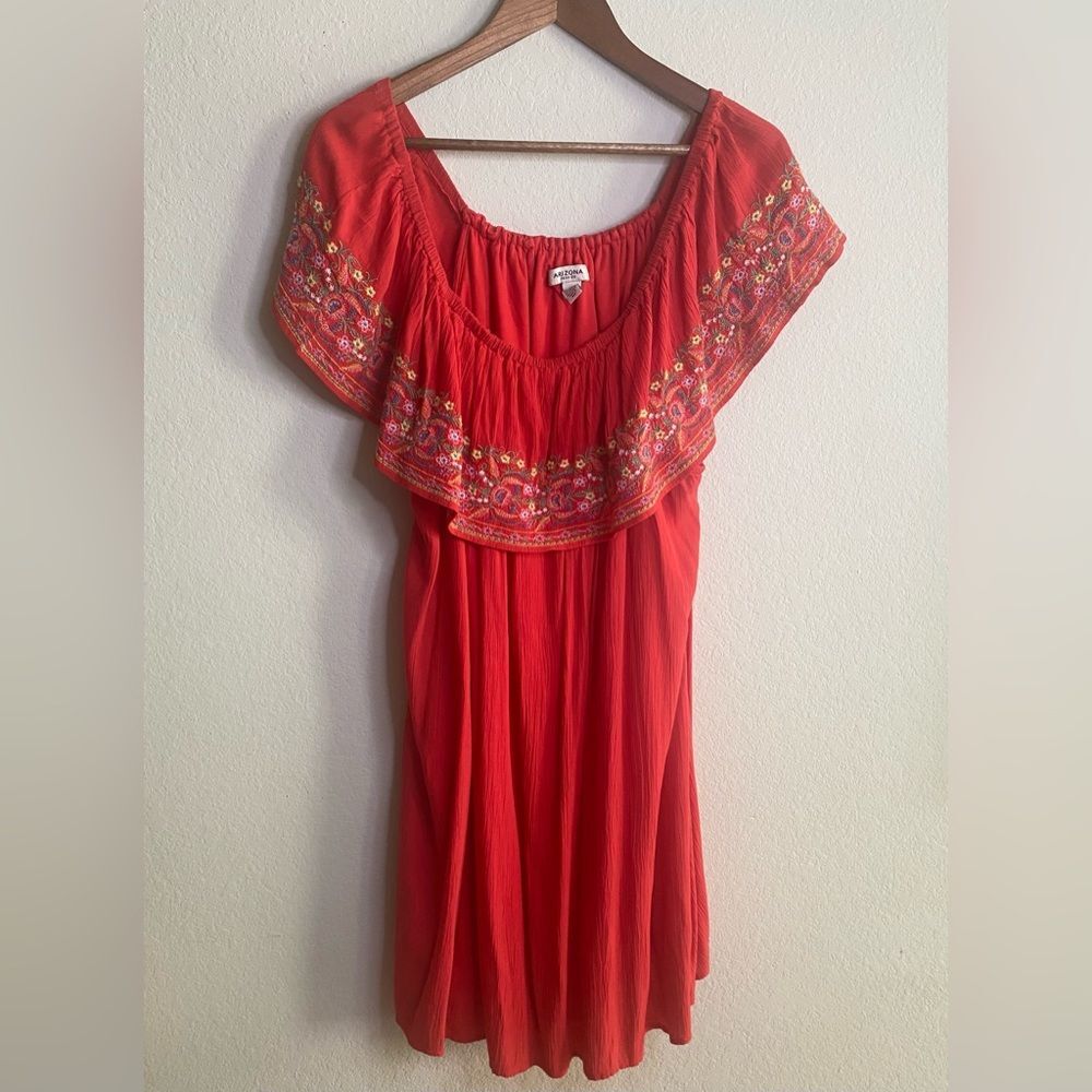 Red Off the shoulder floral embroidered dress Festive Junior’s Size XXL
